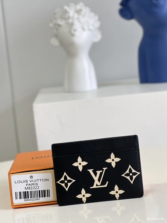 First bag HOLDER Louis CARD Vuitton 0812